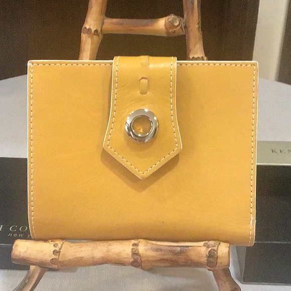 Kenneth Cole New York Handbags - KENNETH COLE WALLET NEW YORK